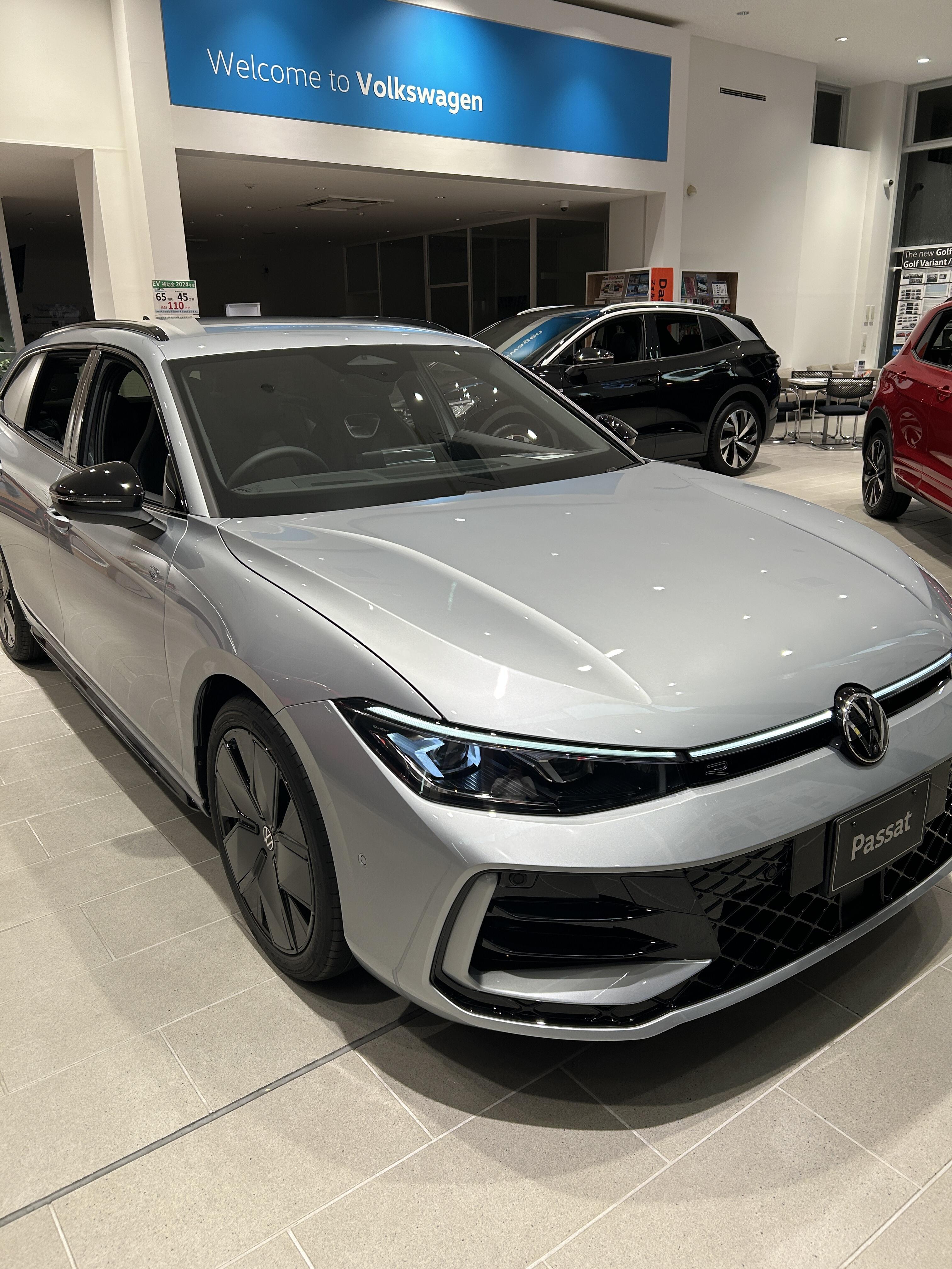 スタッフブログ | The all new Passat Debut！！ | Volkswagen